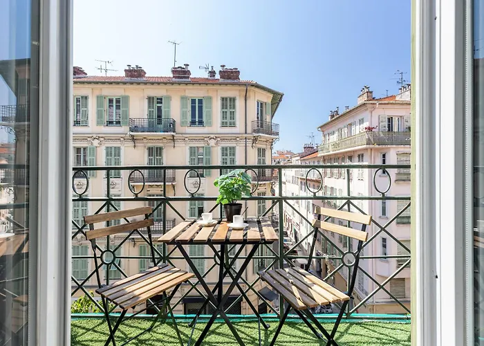 Duplex Carre D'or Apartment